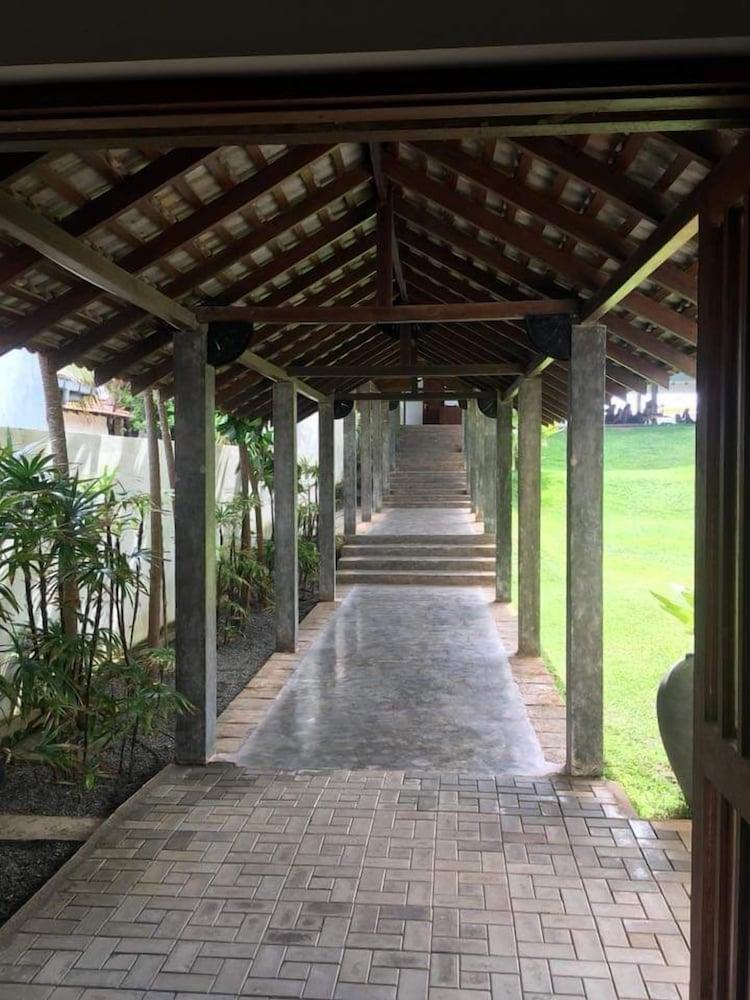 The Beach Boutique Uswetakeiyawa Luaran gambar